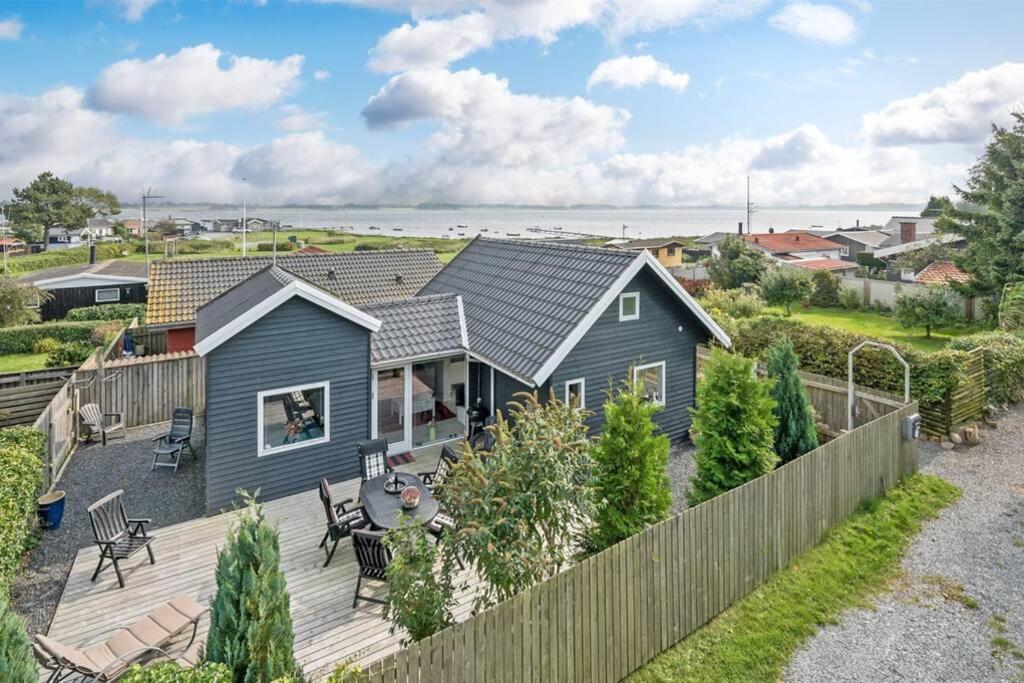 Skon Feriebolig Med Havudsigt I Naturskont Omrade Munkebo Ngoại thất bức ảnh